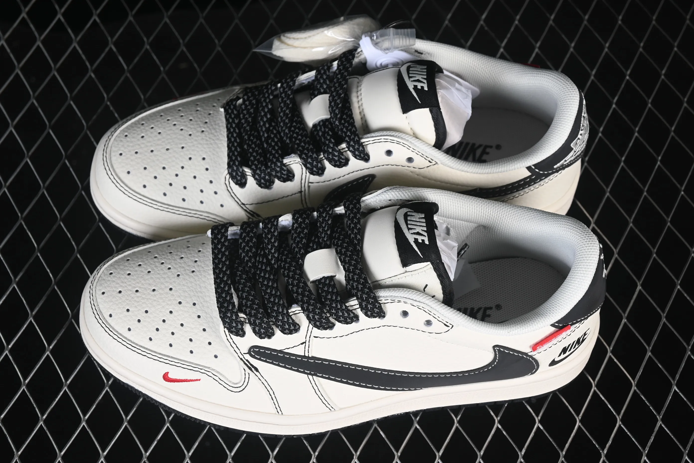 All categories Nk SB Dunk Series Nk SB Dunk Low High-end customized low-top sneakers Nike SB Dunk Low joint model High-end customized low-top casual sneakers HH7518-088